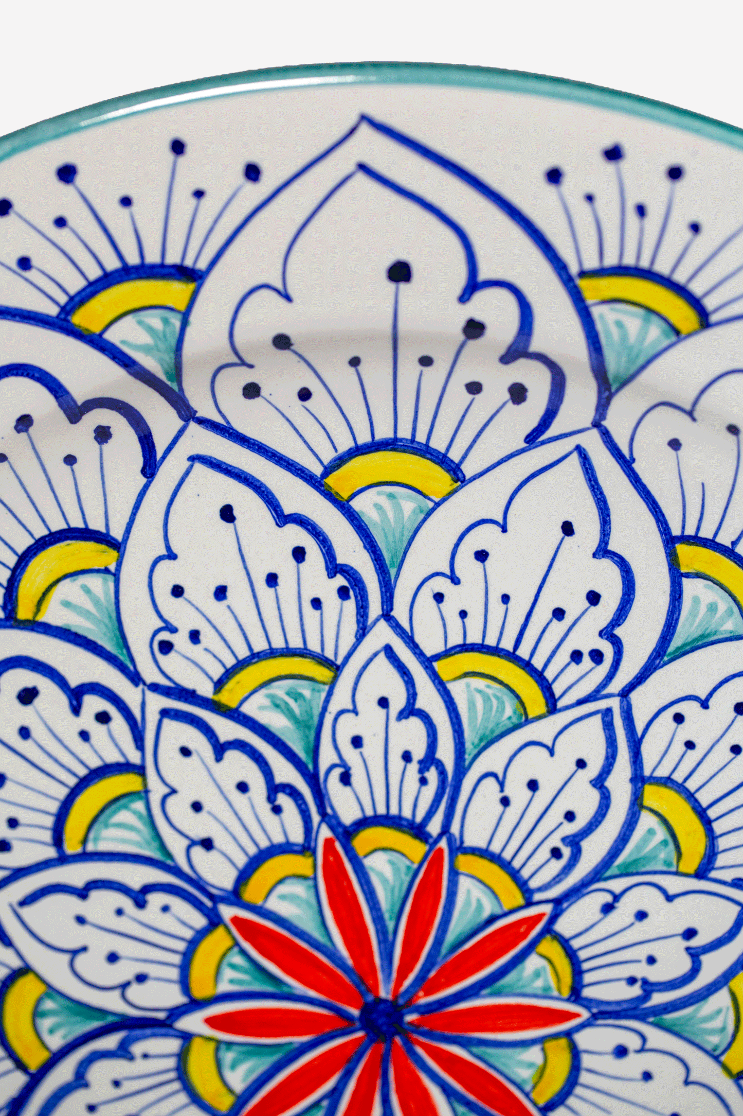 Close of Intreccio Charger pattern
